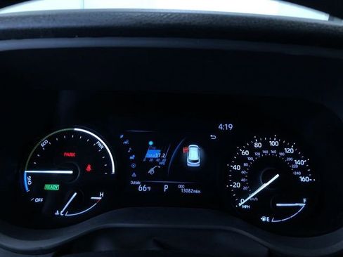 Used 2026 Toyota Sienna LE FWD image 31