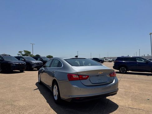 Used 2025 Chevrolet Malibu LS FWD image 15