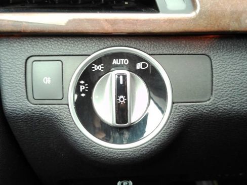 Used 2012 Mercedes-Benz E 350 4MATIC image 32