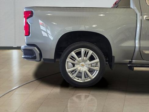 Used 2024 Chevrolet Silverado 1500 High Country w/ High Country Premium Package AWD/4WD image 35