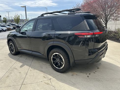 Used 2024 Nissan Pathfinder Rock Creek AWD/4WD image 7