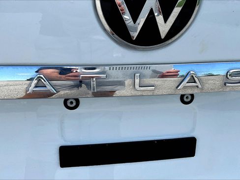 Used 2021 Volkswagen Atlas SEL image 33