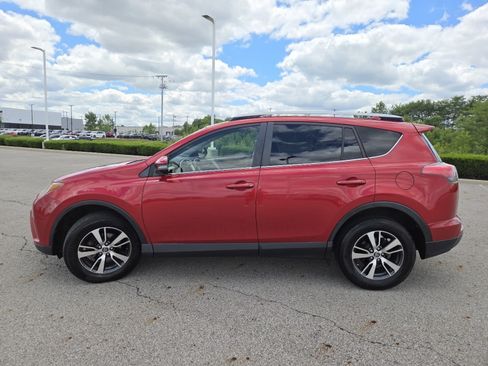 Used 2017 Toyota RAV4 XLE w/ All Weather Liner Package AWD/4WD image 16