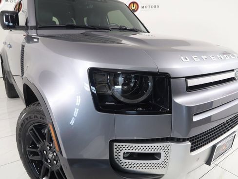 Used 2023 Land Rover Defender 110 SE image 21