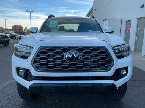 Certified 2023 Toyota Tacoma TRD Off-Road image 23