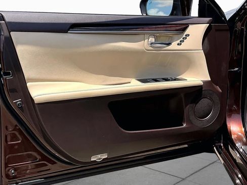 Used 2016 Lexus ES 350 FWD image 22