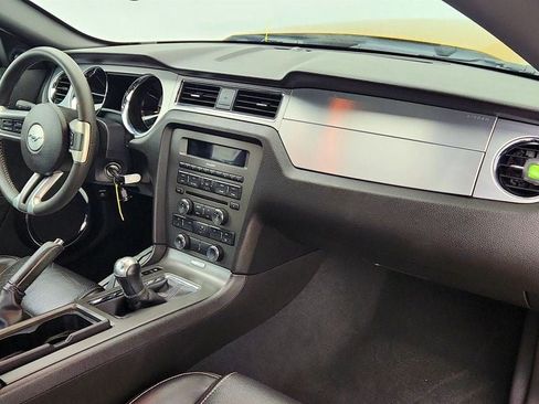 Used 2010 Ford Mustang Coupe RWD image 22