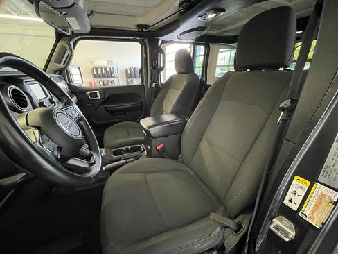 Used 2018 Jeep Wrangler Unlimited Sport S AWD/4WD image 21