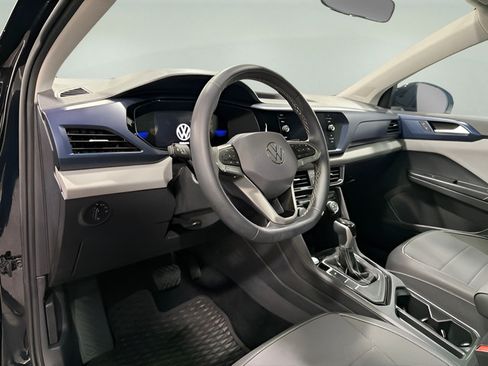 Used 2023 Volkswagen Taos SE w/ Panoramic Sunroof Package FWD image 10