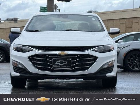 Certified 2024 Chevrolet Malibu LT image 3