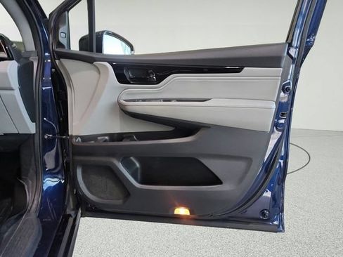 Used 2019 Honda Odyssey Elite image 27