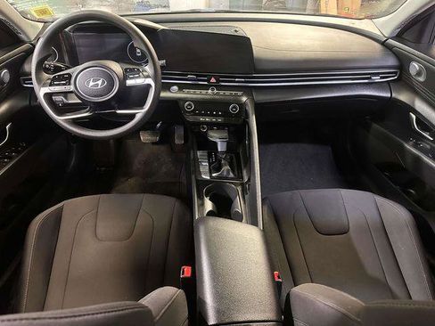 Certified 2024 Hyundai Elantra Blue image 15