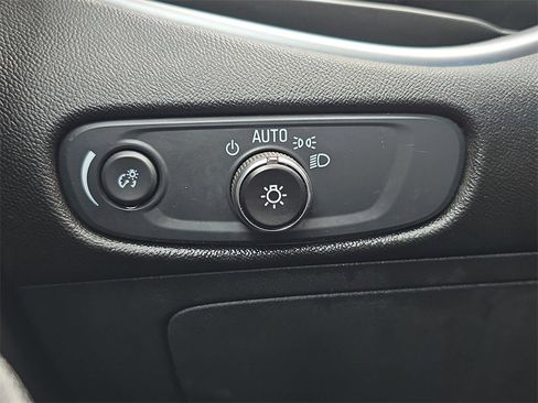 Used 2024 Chevrolet Malibu LT image 24