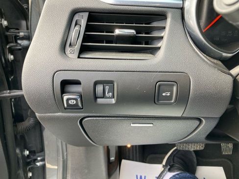 Used 2019 Chevrolet Impala LT image 13