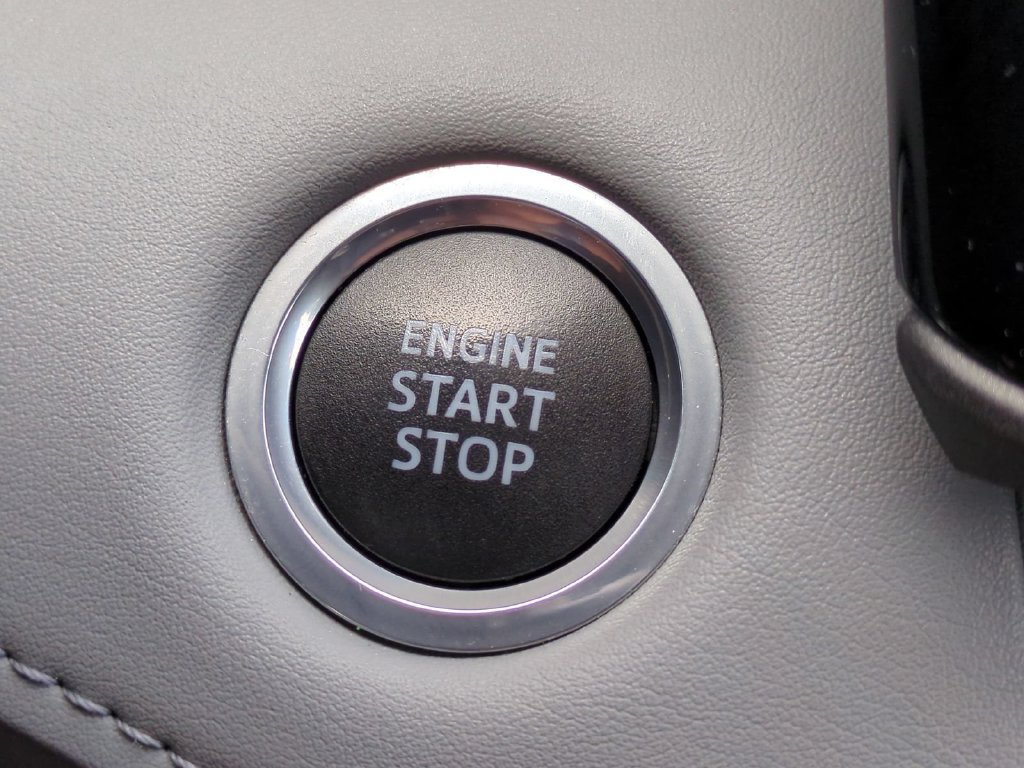 Used 2020 Toyota Highlander LE FWD image 23