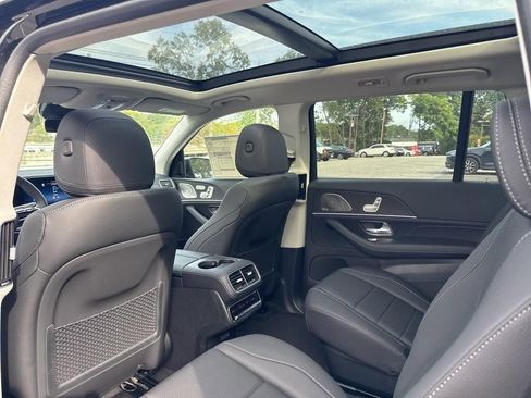 Used 2026 Mercedes-Benz GLS 450 4MATIC image 11