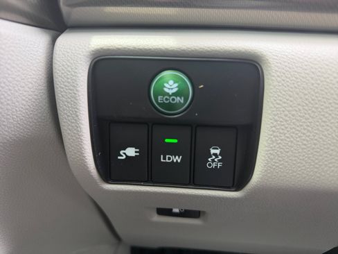 Used 2014 Honda Accord Plug-In Sedan image 33