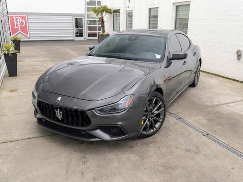 Used 2022 Maserati Ghibli Trofeo image 3