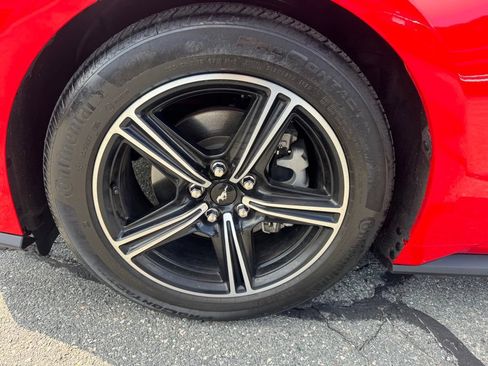 Used 2025 Ford Mustang Coupe RWD image 29