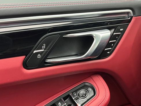 Used 2024 Porsche Macan S image 28