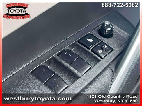 Used 2023 Toyota Corolla Cross L AWD/4WD image 18