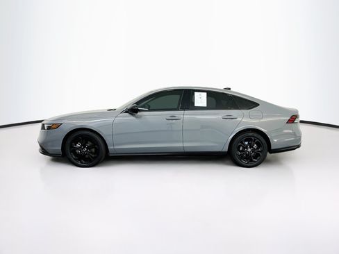 Used 2025 Honda Accord SE image 4