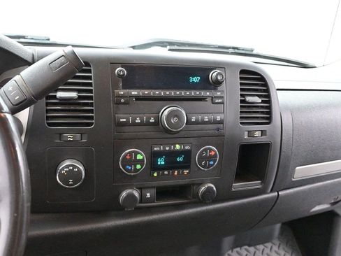 Used 2011 Chevrolet Silverado 1500 LT w/ All-Star Edition AWD/4WD image 17