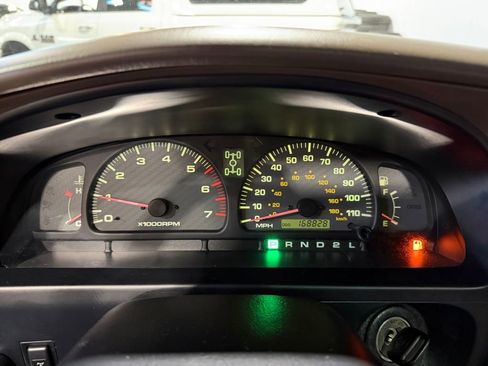 Used 2002 Toyota 4Runner SR5 AWD/4WD image 11