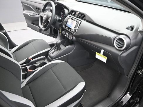 Used 2025 Nissan Versa S w/ Trunk Package image 24