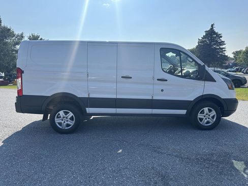 Used 2018 Ford Transit 250 130 Low Roof RWD image 7