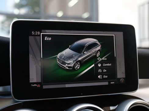 Used 2018 Mercedes-Benz GLC 300 image 43