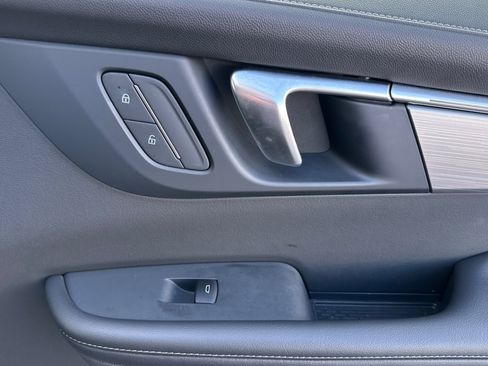 Used 2025 Buick Enclave Preferred image 19