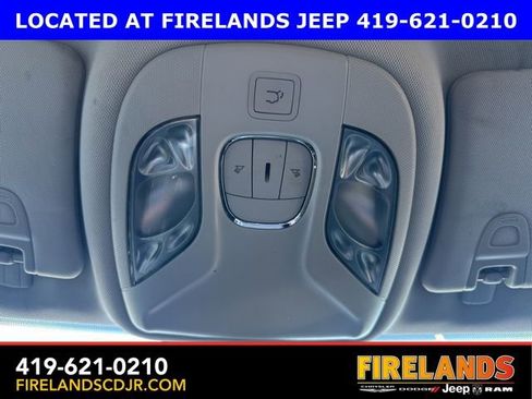 Used 2018 Jeep Compass Limited image 30