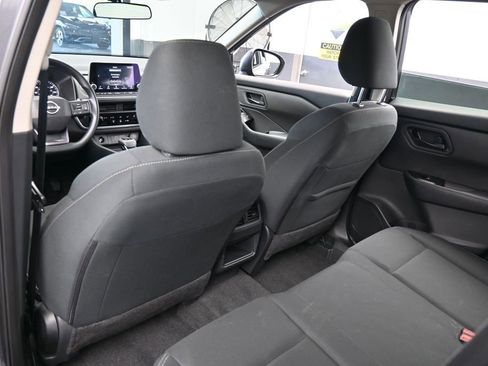 Used 2025 Nissan Rogue S FWD image 27