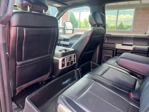 Used 2018 Ford F150 Lariat w/ Equipment Group 502A Luxury AWD/4WD image 27