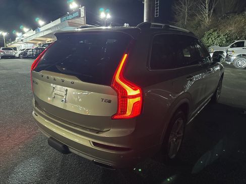 Used 2018 Volvo XC90 T8 Momentum w/ Convenience Package image 5
