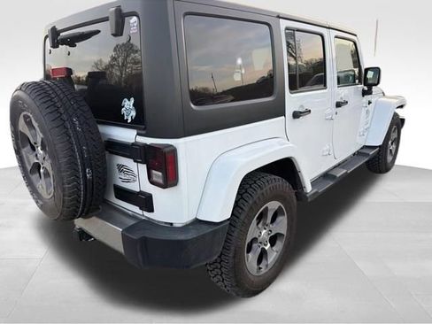 Used 2017 Jeep Wrangler Unlimited Sahara w/ Connectivity Group image 3