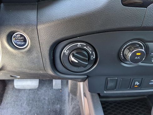 Used 2022 Nissan Frontier S w/ Technology Package image 23