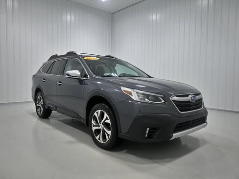 Used 2020 Subaru Outback Touring XT AWD/4WD image 3