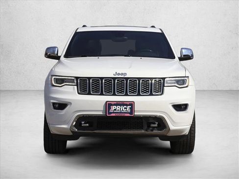 Used 2017 Jeep Grand Cherokee Overland AWD/4WD image 2