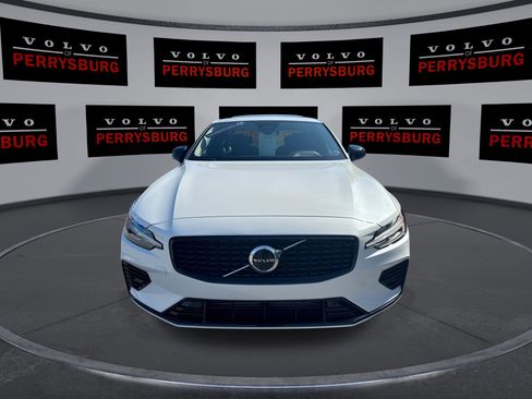 Used 2024 Volvo S60 T8 Plus w/ Climate Package image 3