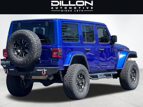 Used 2018 Jeep Wrangler Unlimited Sahara AWD/4WD image 4