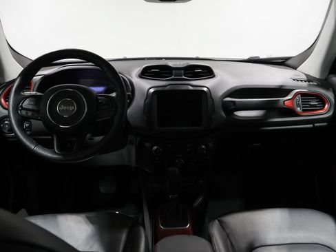Used 2022 Jeep Renegade Trailhawk AWD/4WD image 14