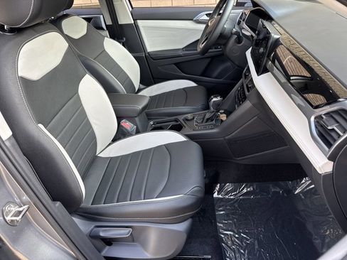 New 2025 Volkswagen Taos SEL image 11