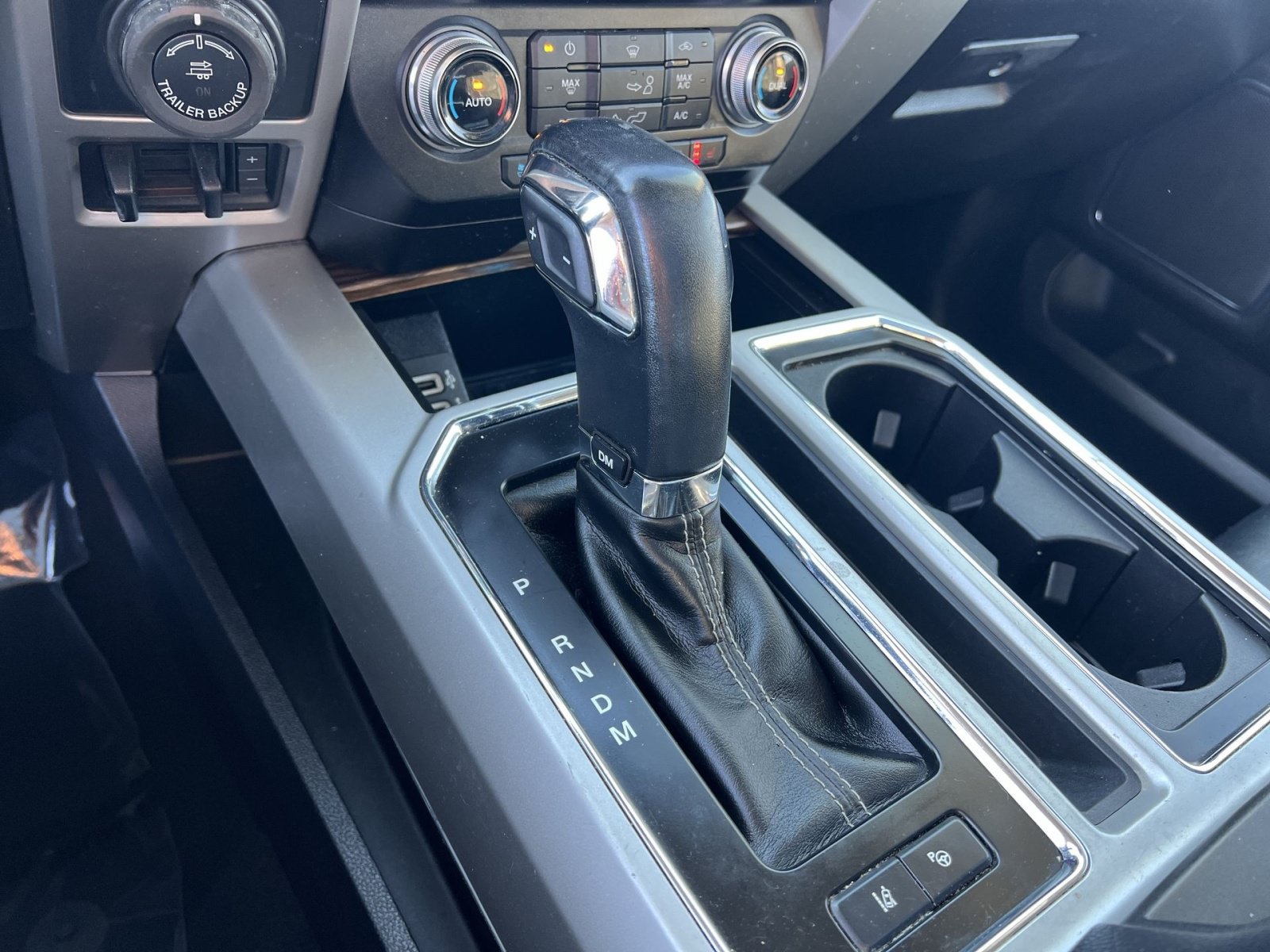 Used 2019 Ford F150 Lariat w/ Equipment Group 502A Luxury AWD/4WD image 22
