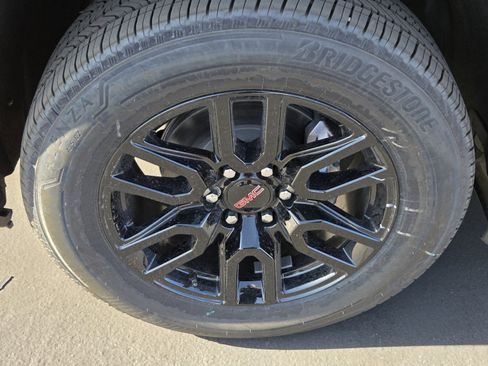 New 2025 GMC Sierra 1500 Elevation image 5