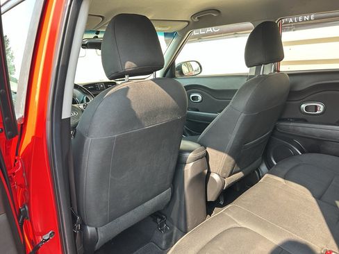 Used 2017 Kia Soul + w/ Designer's Package FWD image 12
