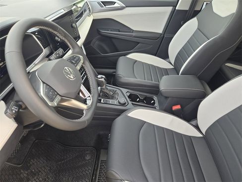 New 2026 Volkswagen Taos SEL image 11