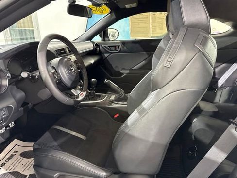 Used 2025 Toyota GR86 Premium w/ Performance Package RWD image 17