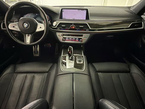 Used 2020 BMW 740i w/ M Sport Package RWD image 13